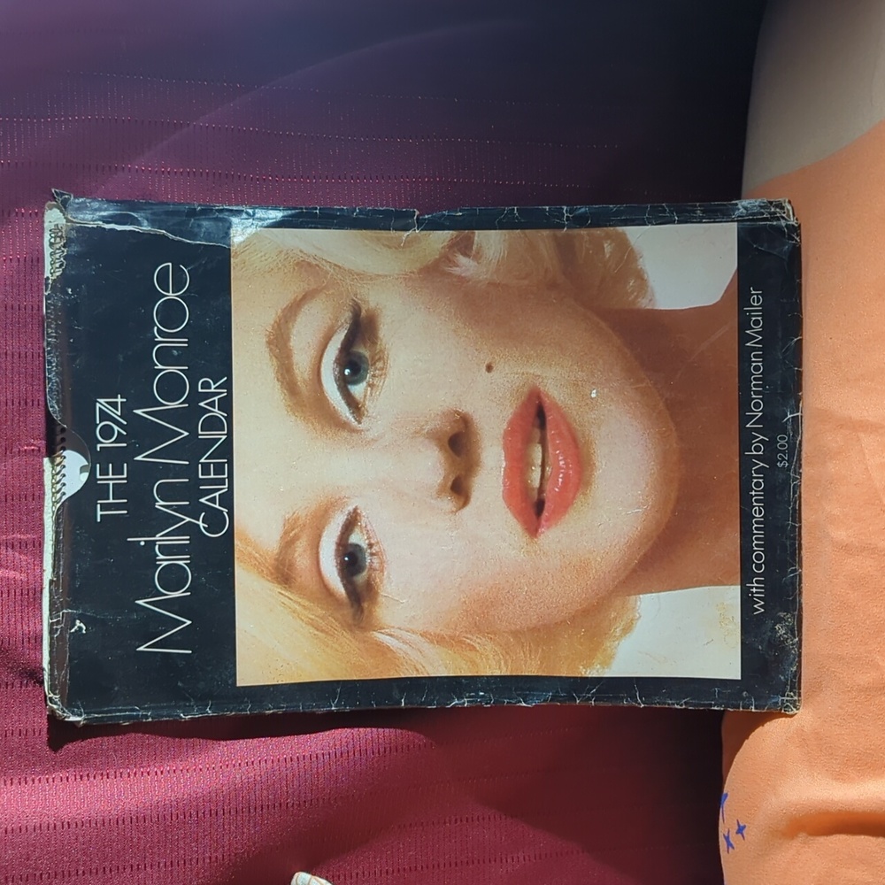Vintage 1974 Marilyn Monroe Calendar with cover sleeve